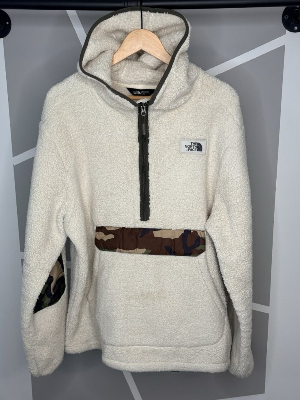 North Face Campshire Sherpa ½ Zip Ivory Camo Men’s XL Hoodie Pullover Outdoor